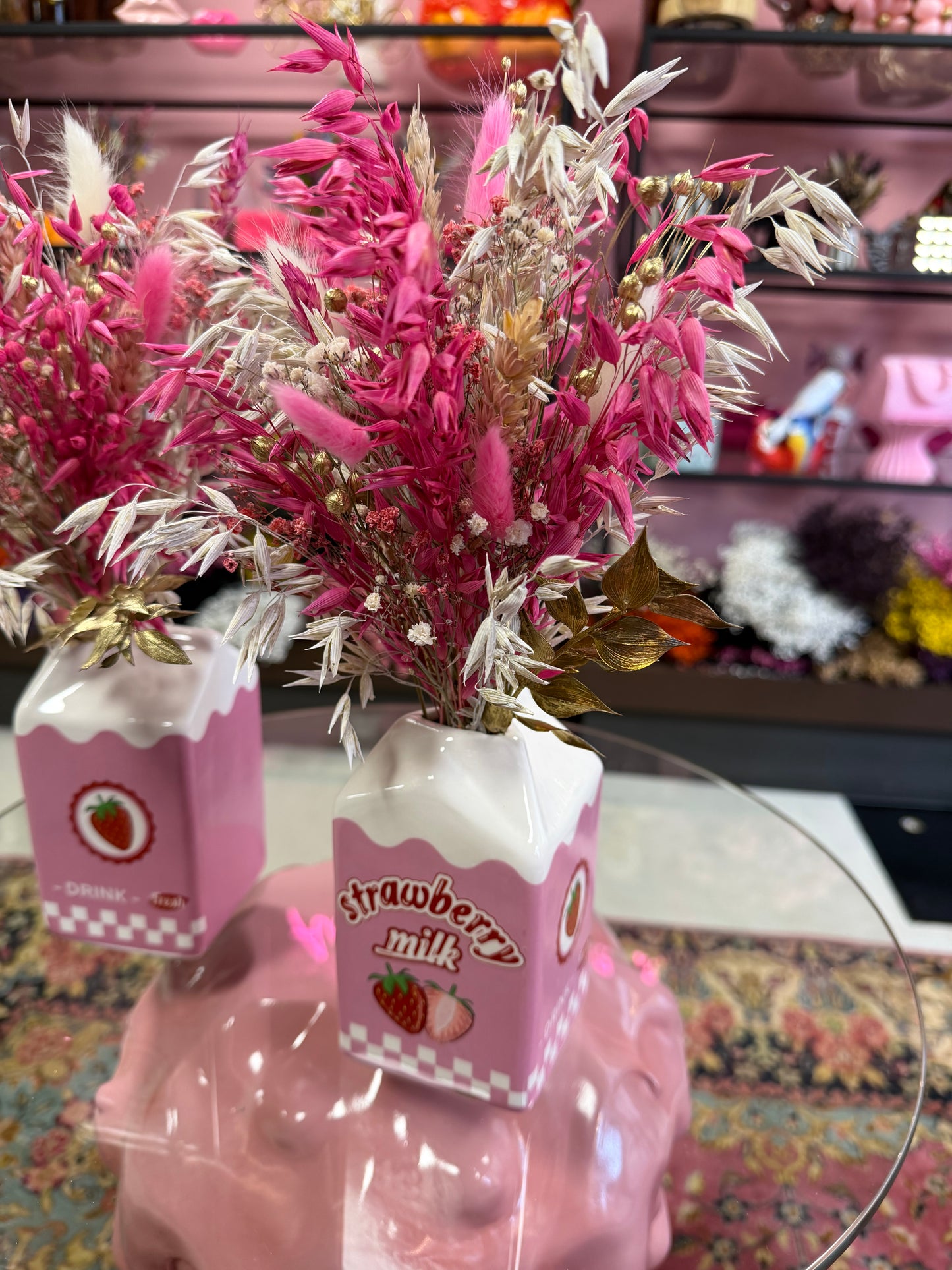 Strawberry milk vase & pink white flowers