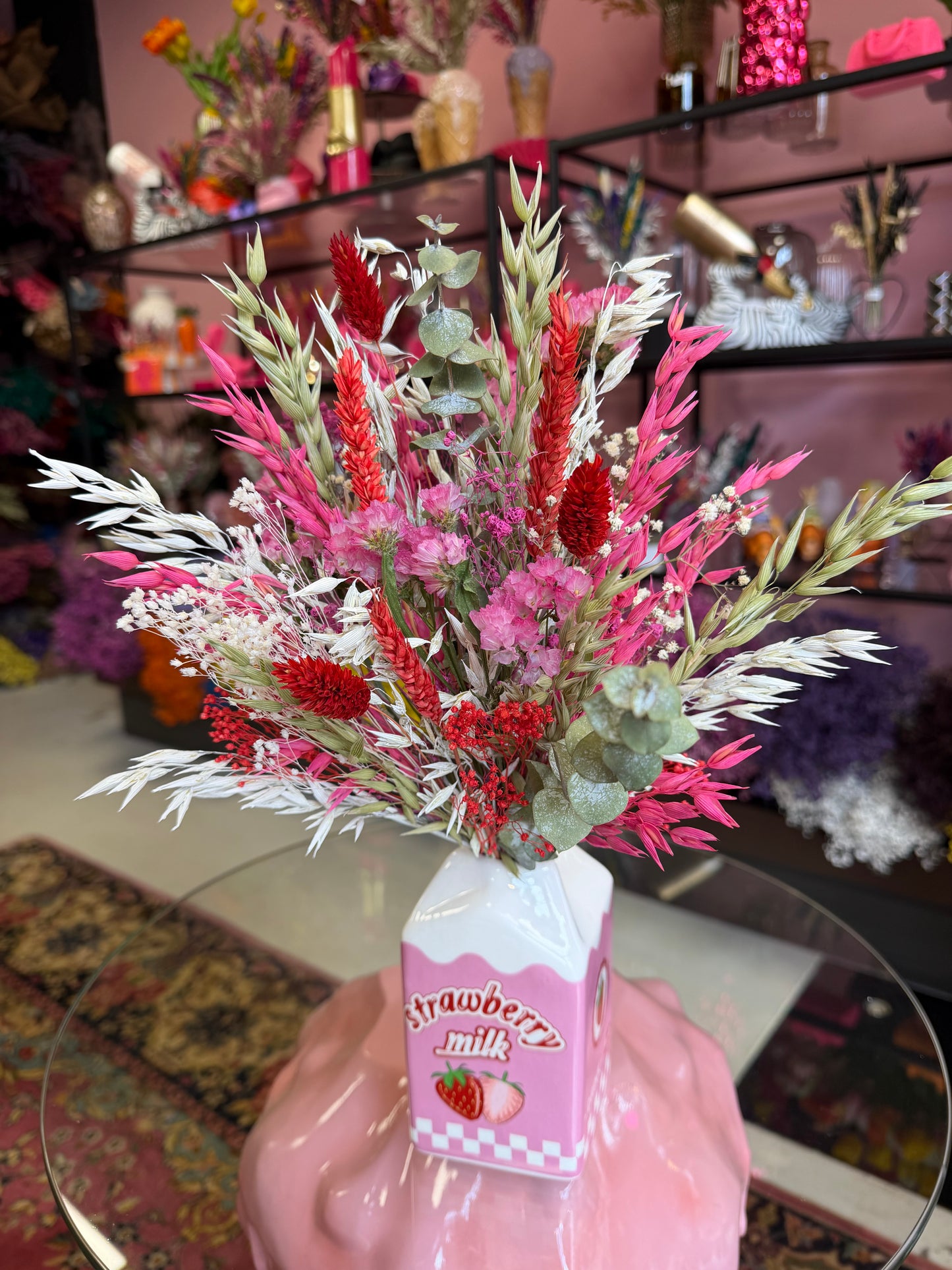 Strawberry milk vase & pink white flowers