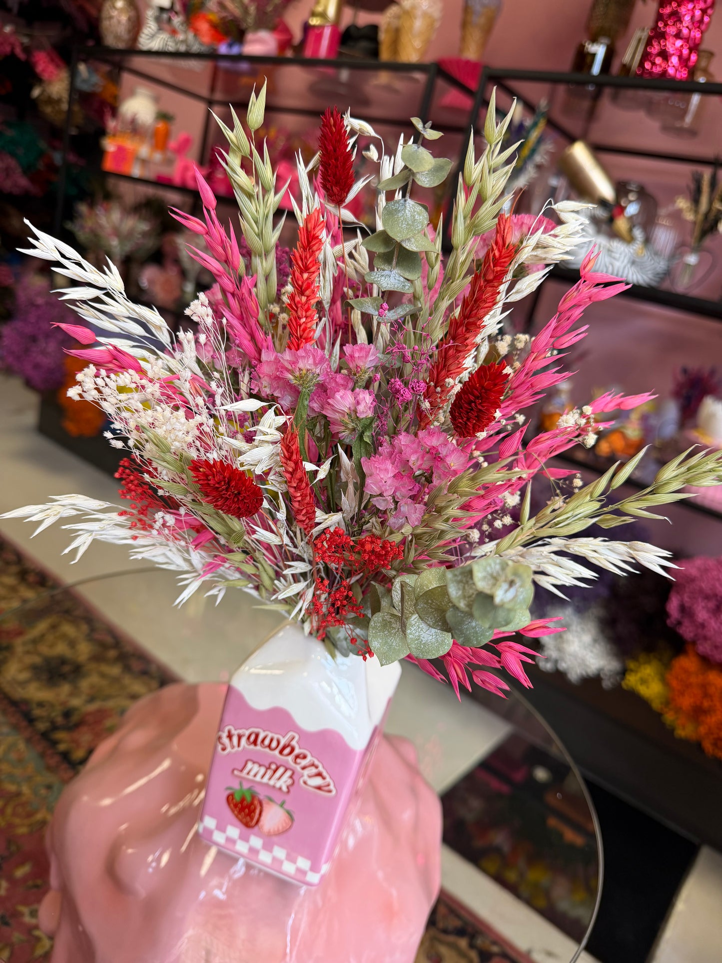 Strawberry milk vase & pink white flowers