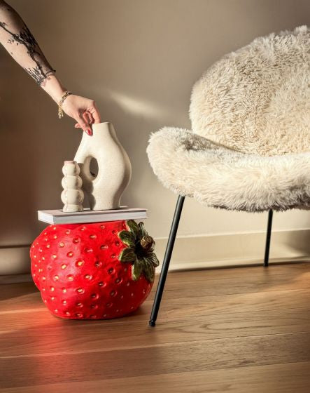 Bijzettafeltje/krukje aardbei