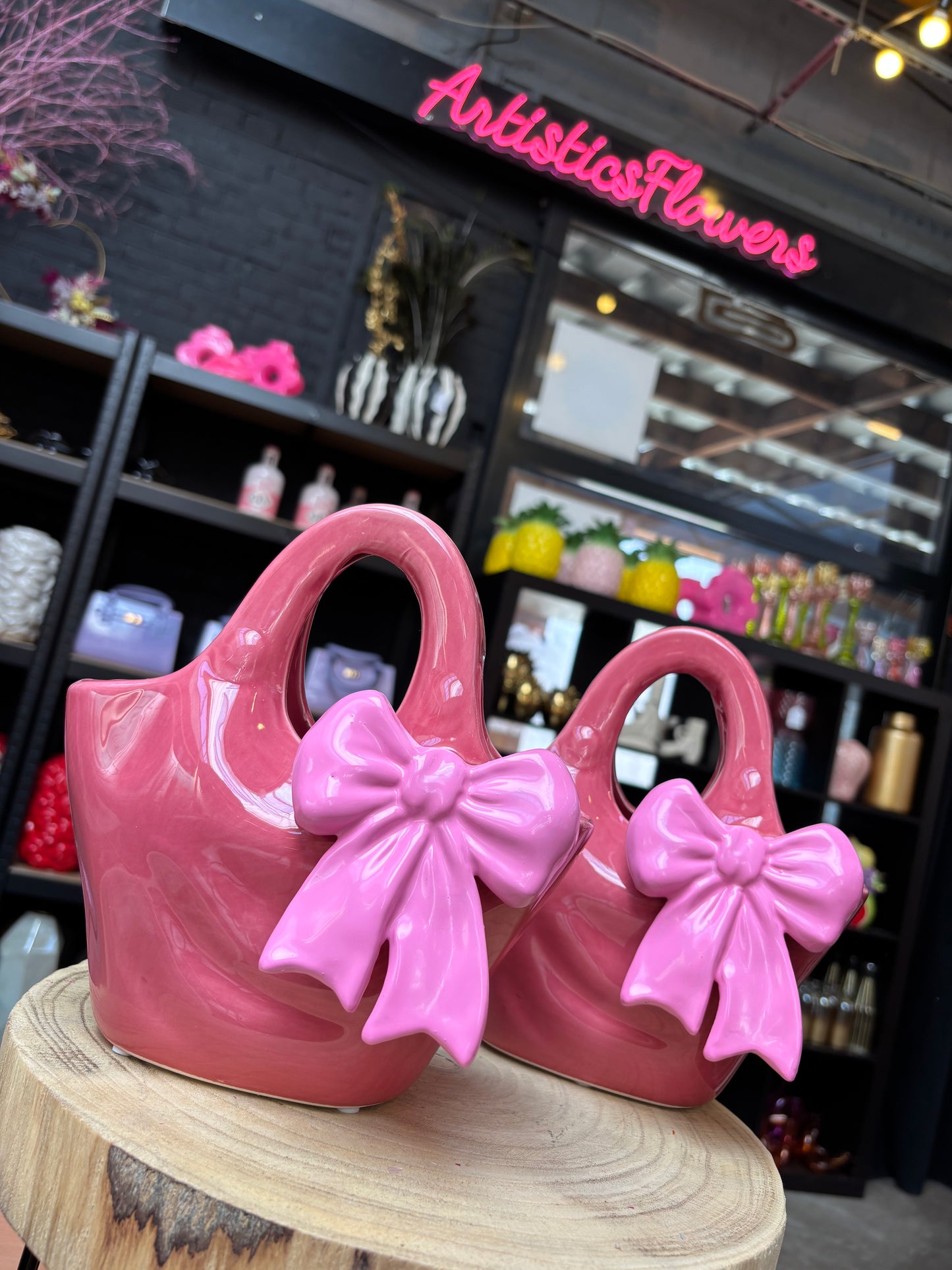 Handbag vase pink bow