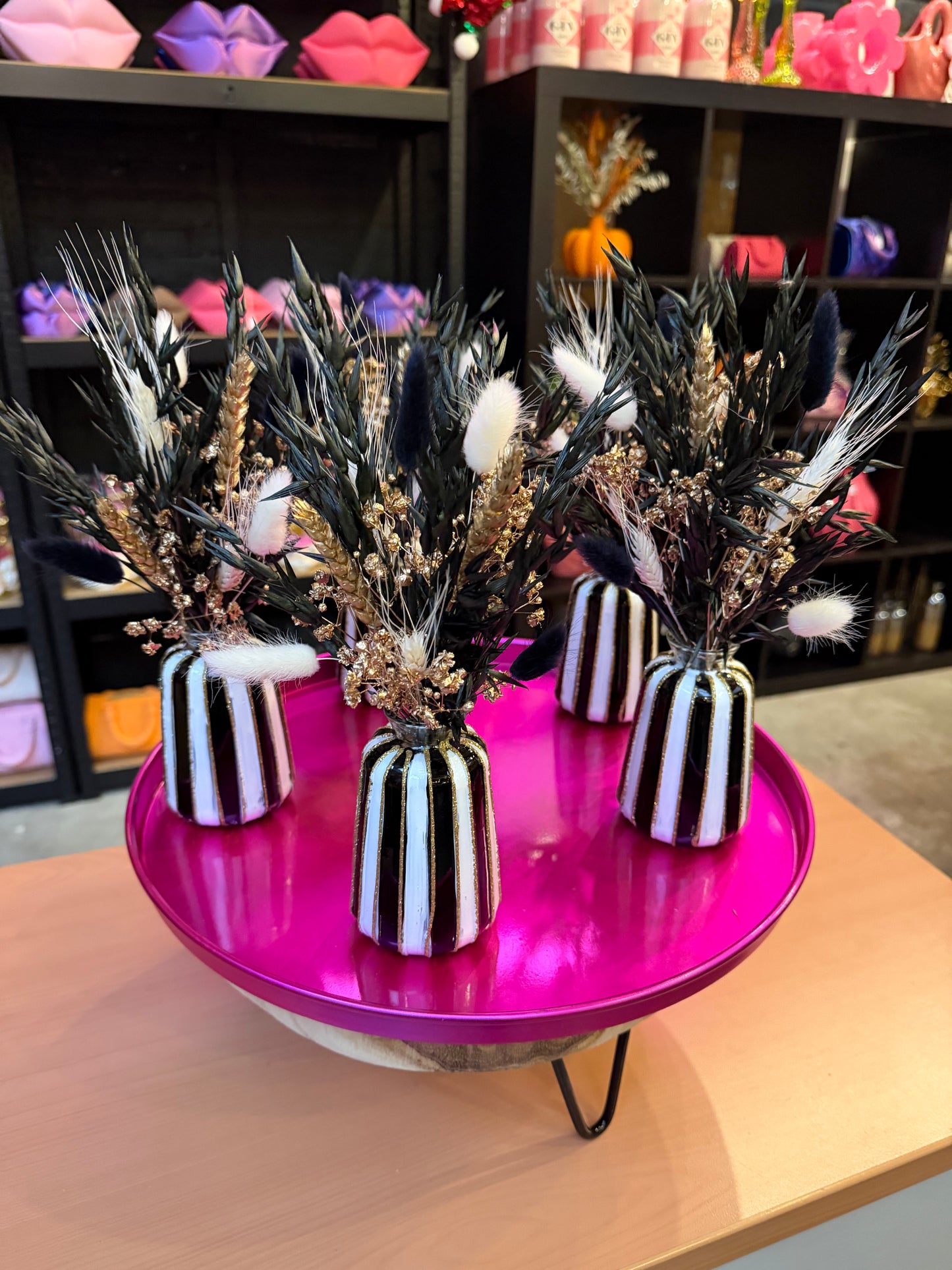 Vaasje zwart wit gestreept & Flowers