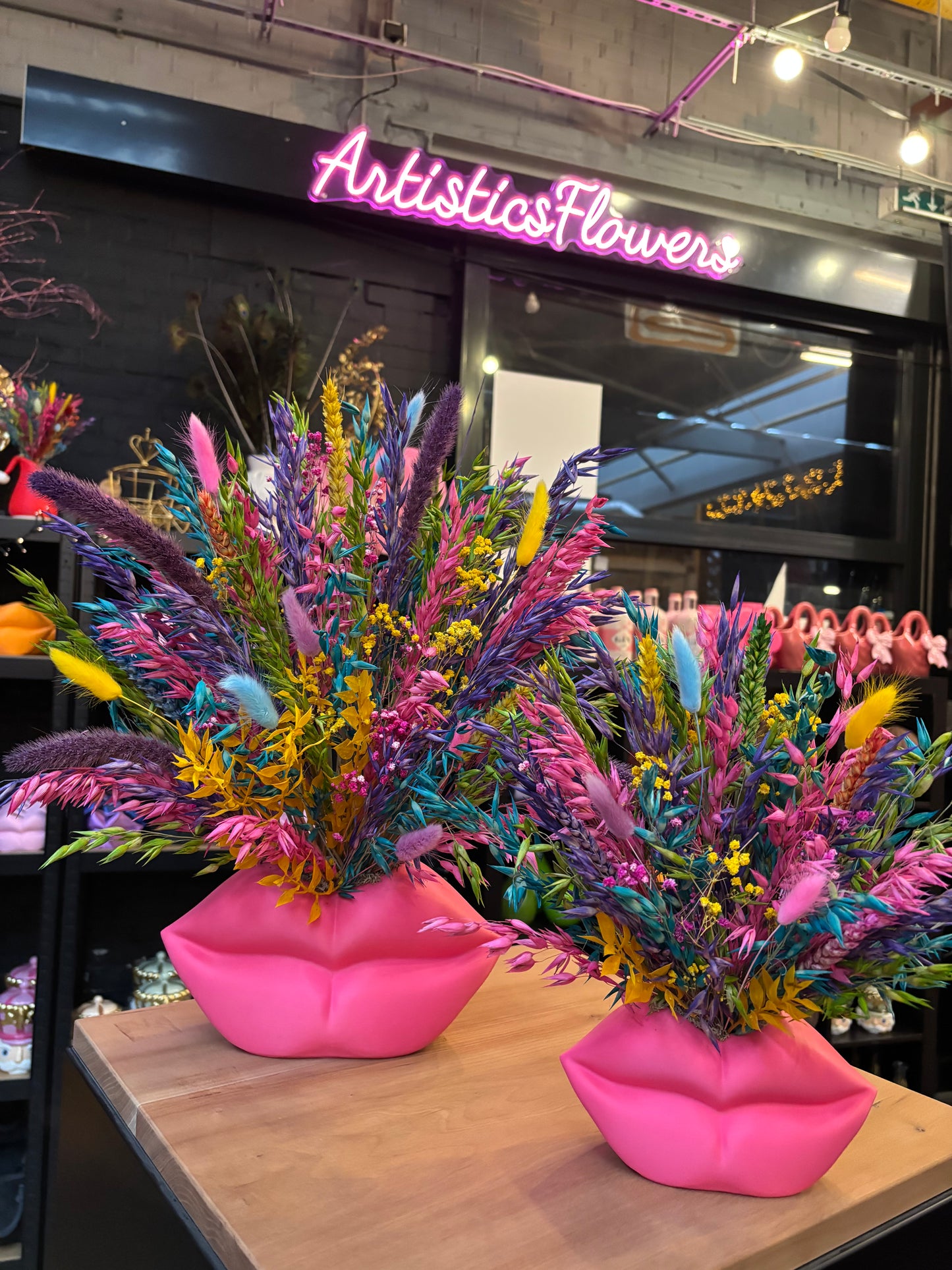 Lippen Neon Pink Large X Flowers Ibiza